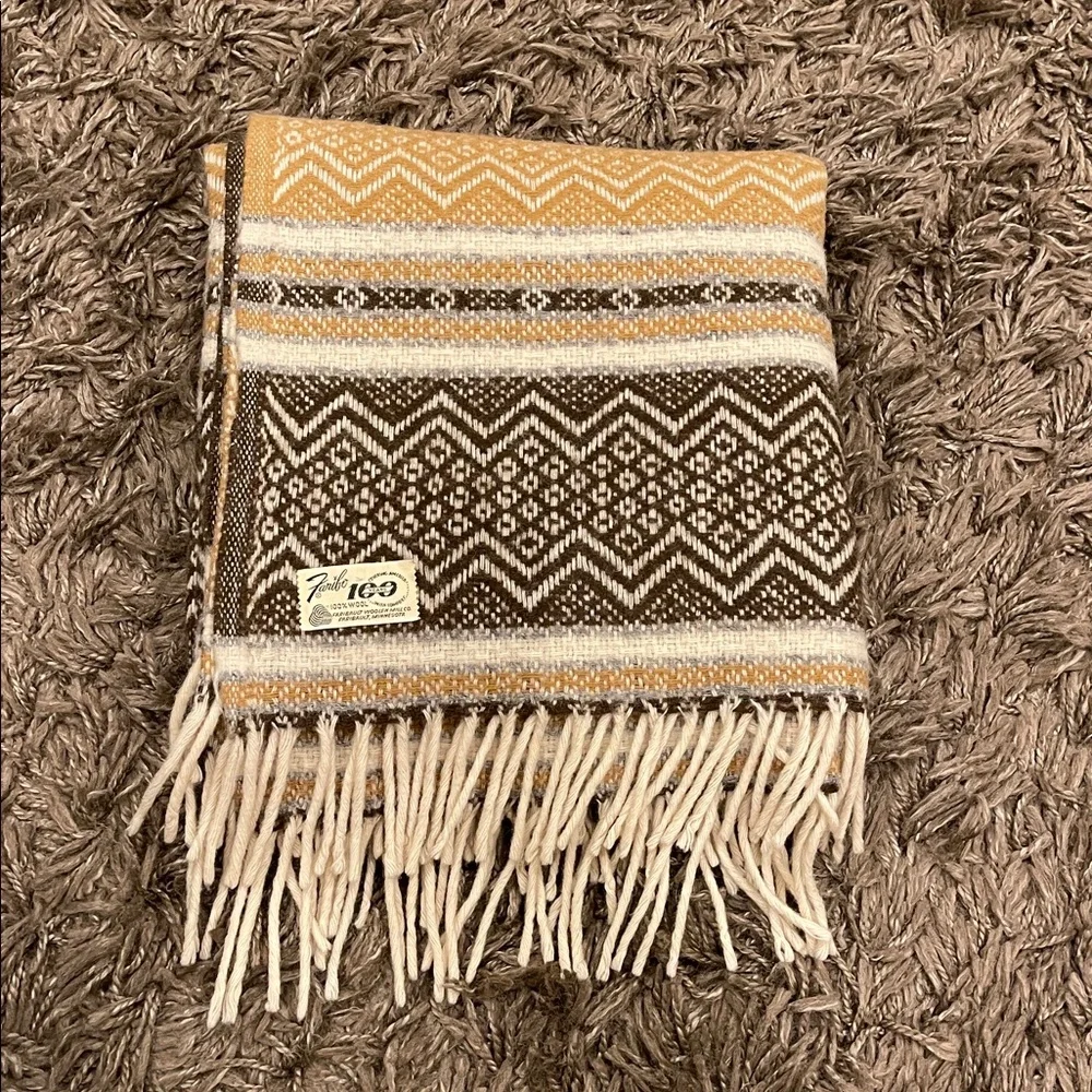 Vintage Faribo 100% Wool Fringe Throw Blanket Gold/Brown Size 50/50